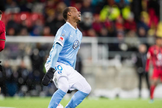 Malmö FFs Carlos Strandberg deppar