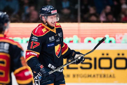Djurgårdens Henrik Eriksson grimaserar