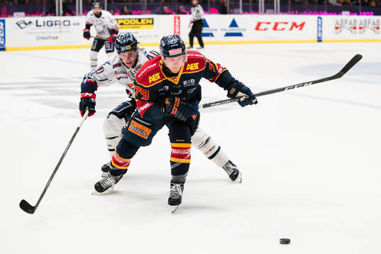 Djurgårdens Patrik Lundh skäret före Linköpings Ken