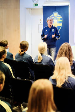 8 Pia Sundhage talar