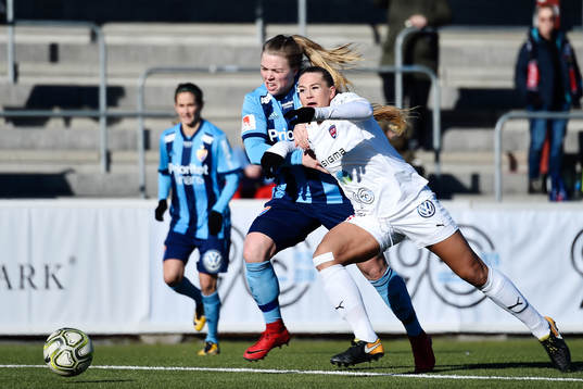 Djurgårdens Ingibjörg Sigurdadottir och Rosengårds