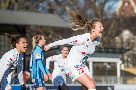 Rosengårds Fiona Brown jublar