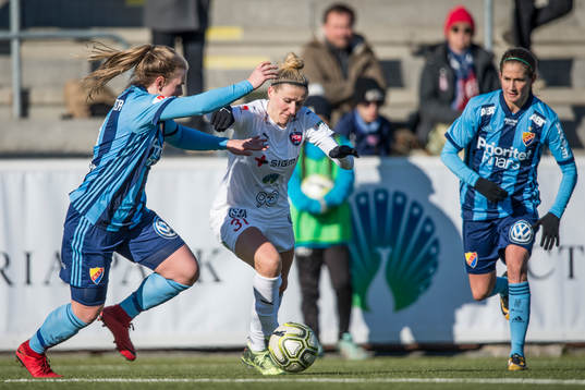 Rosengårds Anja Mittag mot Djurgårdens Ingibjörg
