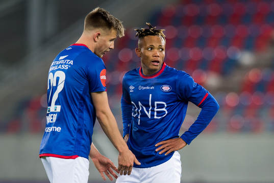 Ivan Näsberg of Vålerenga and Chidera Ejuke of Vålerenga
