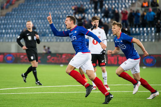 Jonatan Tollås Nation of Vålerenga and Ivan Näsberg of