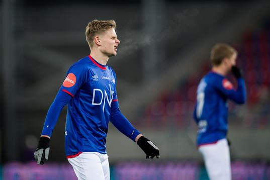 Simen Juklerød of Vålerenga reacts