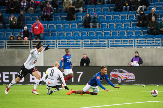 Chidera Ejuke of Vålerenga gets a penalty kick