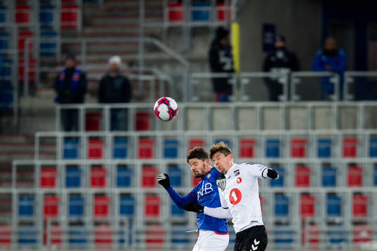 Daniel Fredheim Holm of Vålerenga and Torgeir Børven of