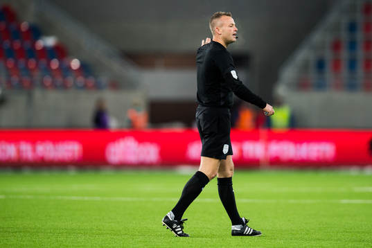 Svein Oddvar Moen, referee