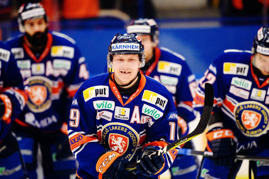 Växjös Tuomas Kiiskinen jublar