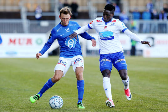 Fredrik Aursnes of Molde and Babajide Akintola of Haugesund