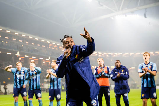 Djurgårdens Philana Tinotenda Kadewere sjunger en