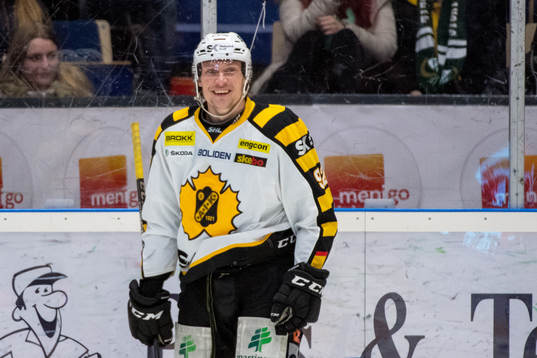 Skellefteås Jesper Olofsson jublar