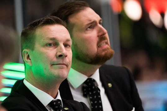 Färjestads tränare Johan Pennerborn och assisterande