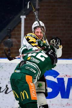 Skellefteås Filip Berglund och Färjestads Per Åslund