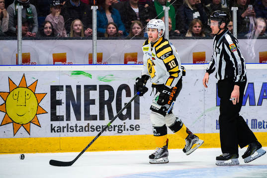 Skellefteås Joakim Lindström blir utvisad 5 minuter och