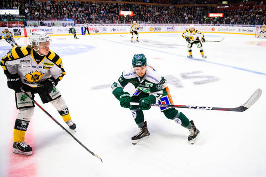 Skellefteås Tim Söderlund och Färjestads Rasmus Asplund