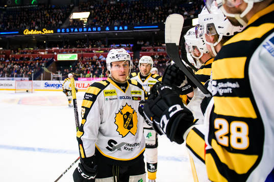 Skellefteås Jesper Olofsson jublar