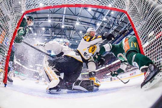 Närkamp framför Skellefteås mål