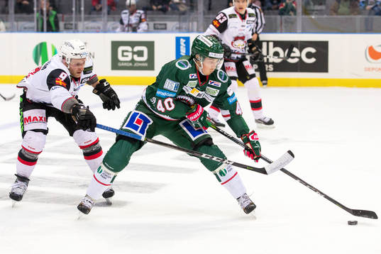Frölundas Joel Mustonen och Malmö Redhawks Frederik Storm