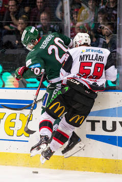 Frölundas Joel Lundqvist och Malmö Redhawks Anton Mylläri