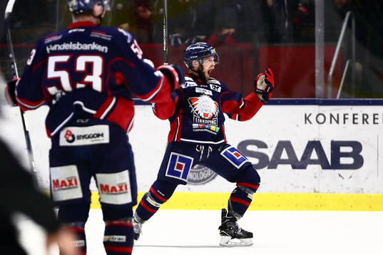 Linköpings Chad Billins jublar
