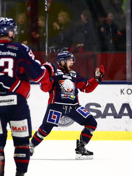 Linköpings Chad Billins jublar