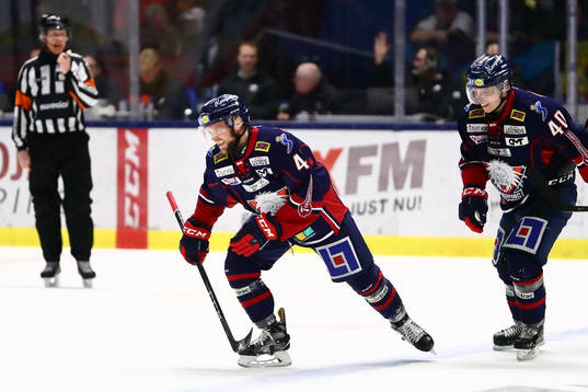 Linköpings Chad Billins och Ken Andre Olimb jublar