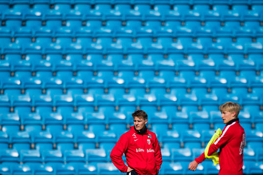 Martin Ødegaard and Birger Meling of Norway
