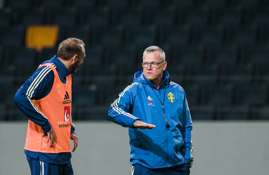 Sveriges Andreas Granqvist och förbundskapten Janne
