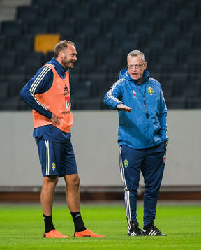 Sveriges Andreas Granqvist och förbundskapten Janne