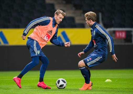 Sveriges Ola Toivonen och Alexander Fransson