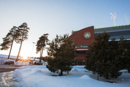 Exteriör av Gavelrinken Arena innan kvartsfinal 2 i