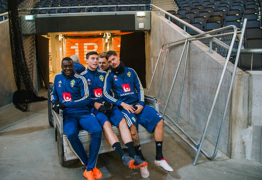 Sveriges Ken Sema, Victor Nilsson Lindelöf, Sebastian