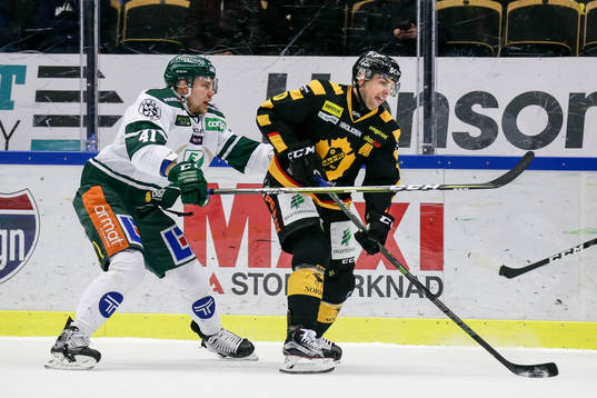 Bläddra bland fler bilder av Ishockey, SHL, Kvartsfinal 2, Skellefteå - Färjestad