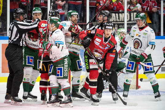 Stökigt mellan Malmö Redhawks Robin Alvarez och