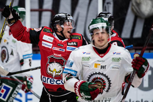 Malmö Redhawks Erik Forssell jublar