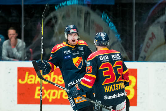Djurgårdens Linus Johansson jublar