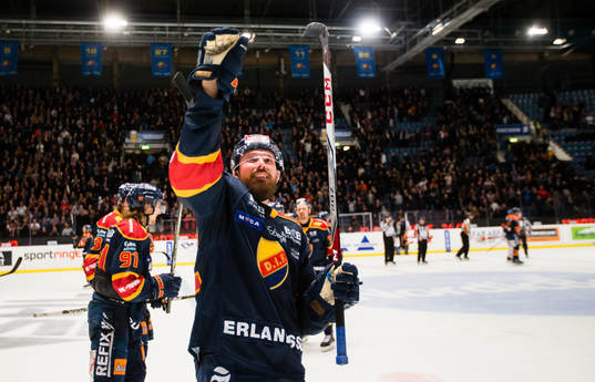 Djurgårdens Mikael Ahlén jublar