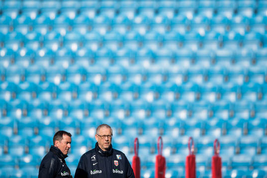 Per Joar Hansen, assistant coach, and Lars Lagerbäck, head