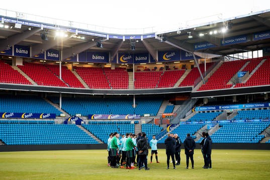 Bläddra bland fler bilder av Football, International Friendly, Australia Training