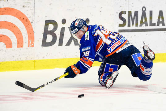 Växjös Tuomas Kiiskinen faller