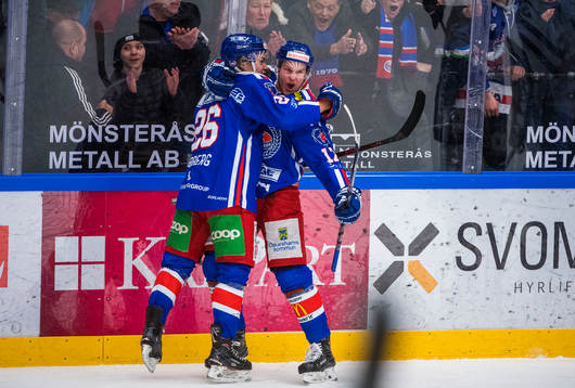 Oskarshamns Jonas Engström jublar