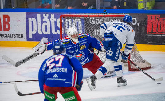 Oskarshamns målvakt Christoffer Rifalk  och Leksands Johan