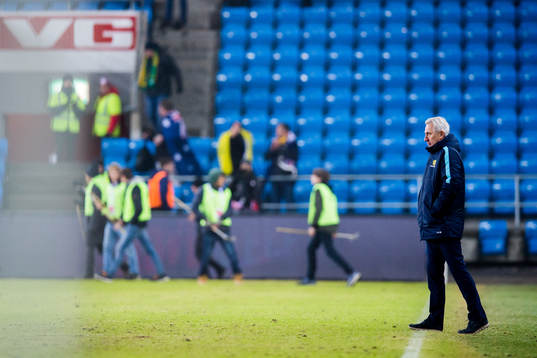 Bert van Marwijk, head coach of Australia