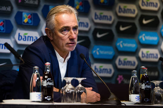 Bert van Marwijk, head coach of Australia