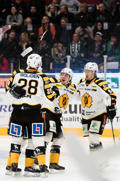 Skellefteås spelare jublar