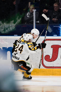 Skellefteås Sebastian Ohlsson jublar