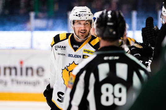 Skellefteås Jimmie Ericsson jublar