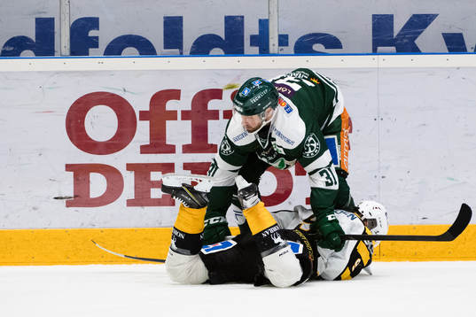 Färjestads Dick Axelsson och Skellefteås Tim Söderlund